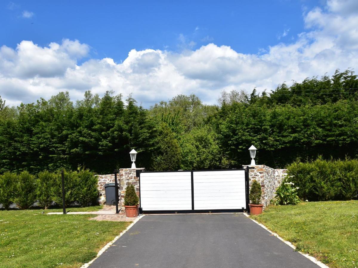 Superb Holiday Home Near The Beach Quinéville Exterior foto