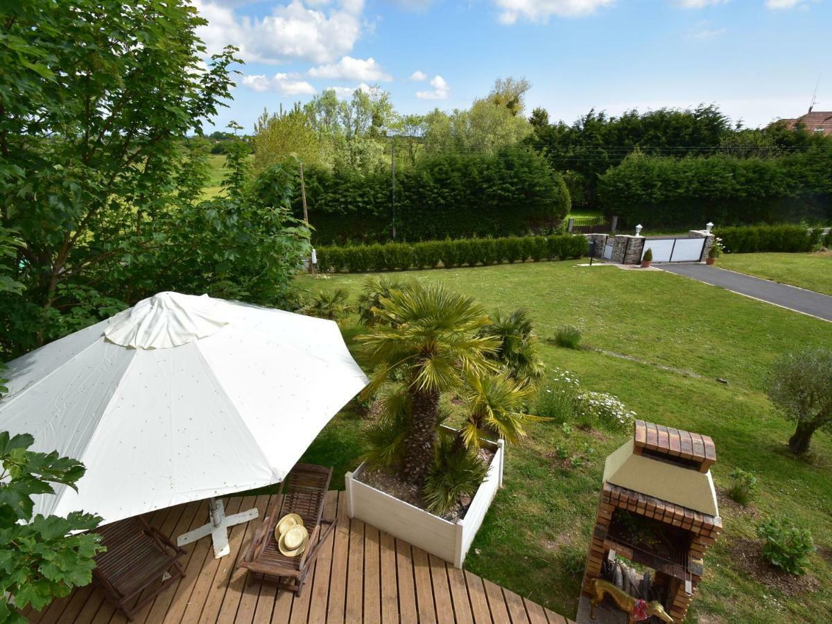 Superb Holiday Home Near The Beach Quinéville Exterior foto